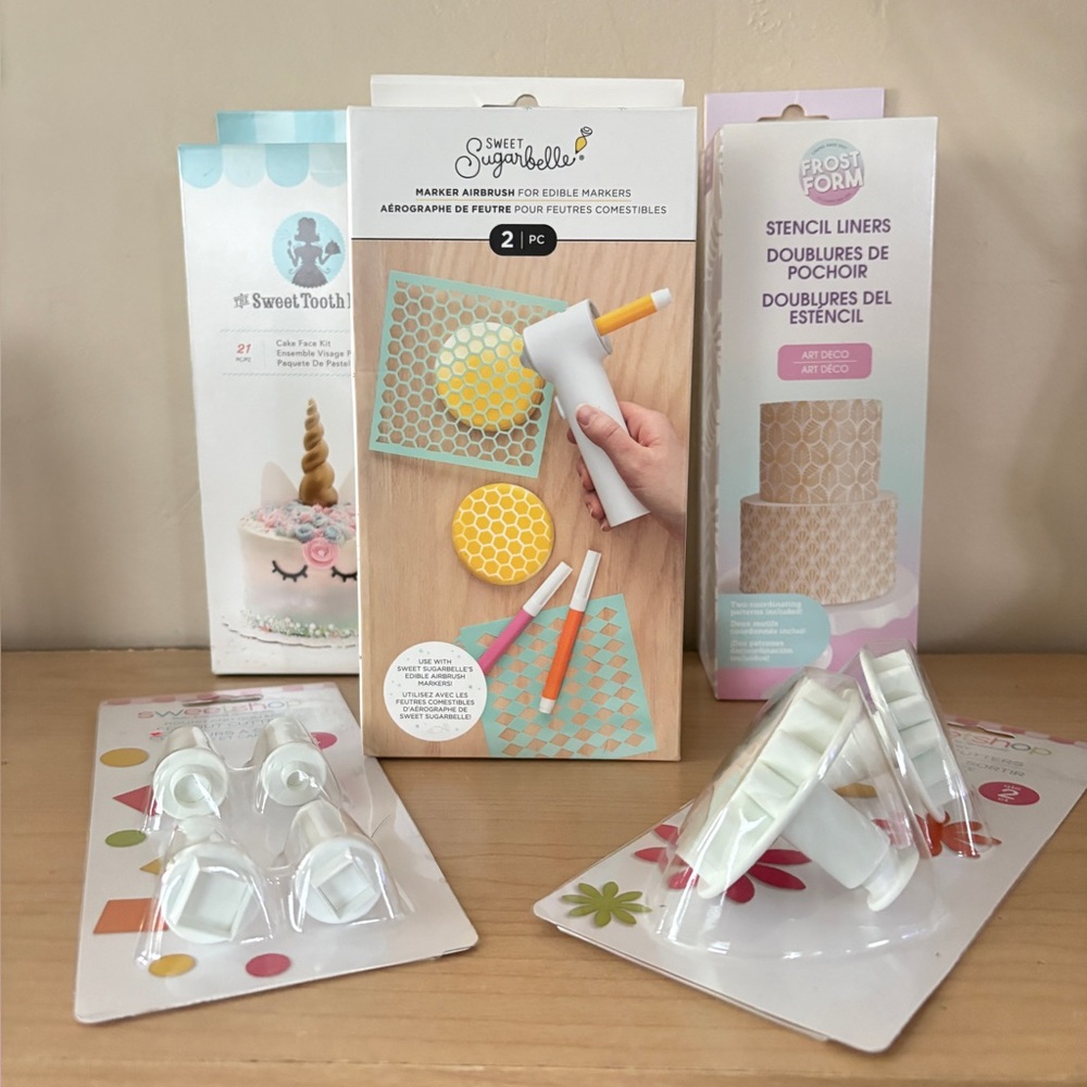 American Crafts Frost Form lot of cake decorating tools. NWT. Brand new